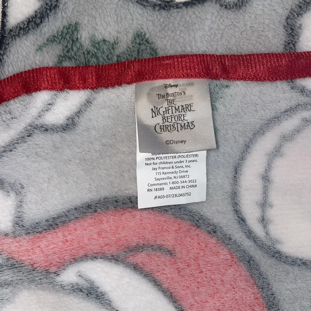 Disney The Nightmare Before Christmas 60‎ x 90 Plush Blanket Glow In Dark White